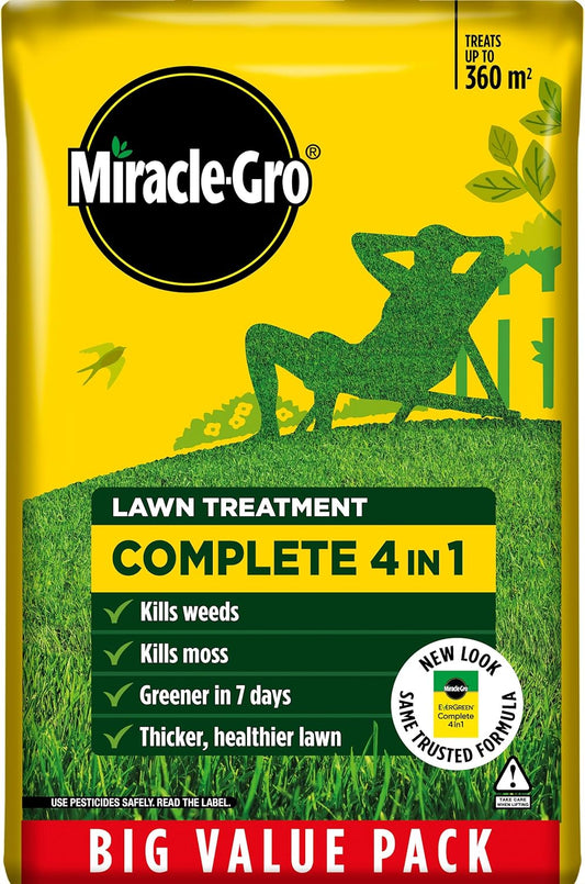 MiracleGro Complete 4-in-1 Lawn Treatment - 360m²