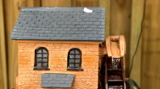 Rustic Watermill Cottage - Water Feature
